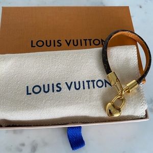 CRAZY IN LOCK CHARM BRACELET 🤎